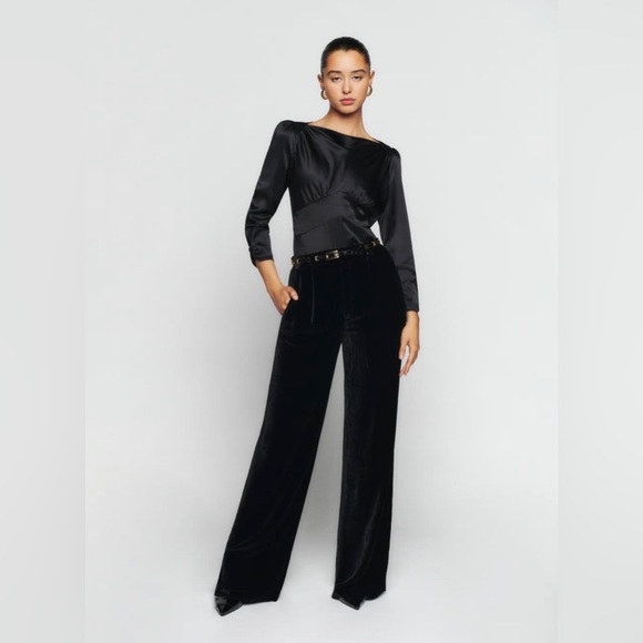 Reformation Jason Silk Top in Black | Women’s Size 6 - Picture 2 of 16
